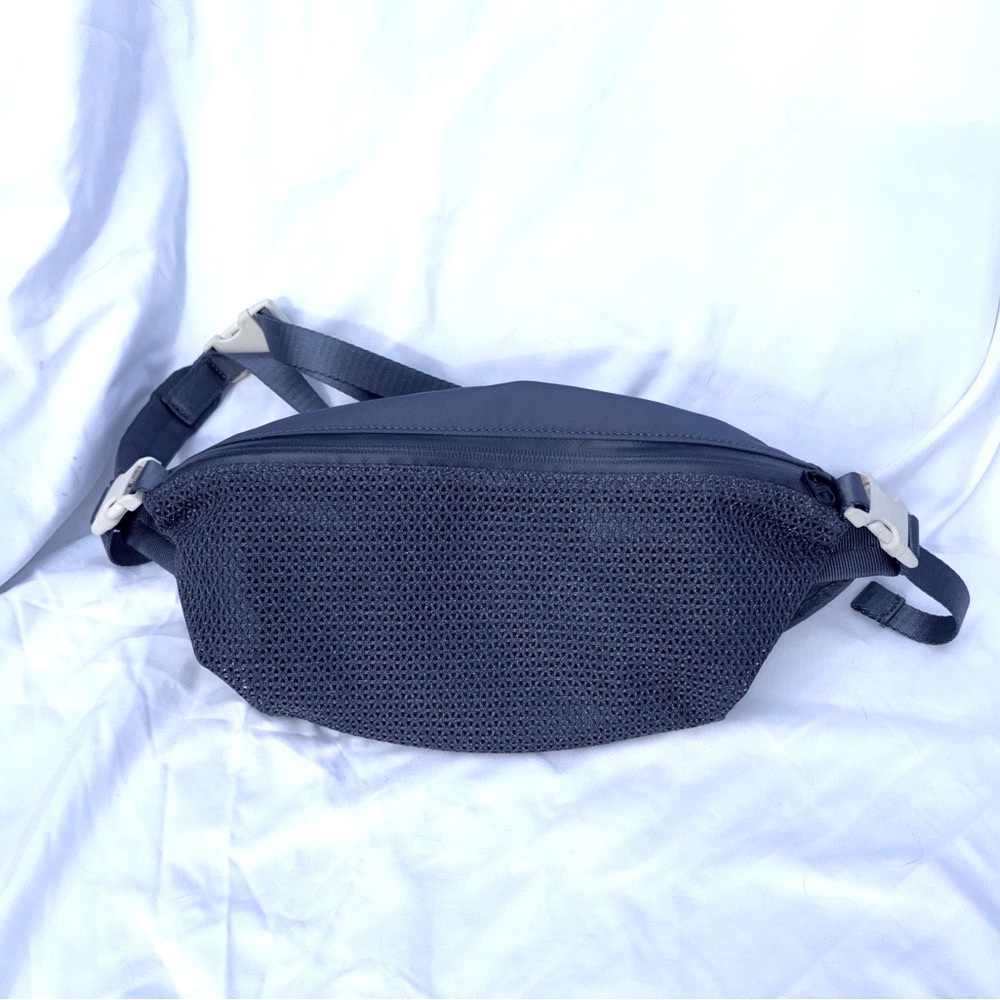 Lululemon All Hours Belt Bag - Blue/Cream